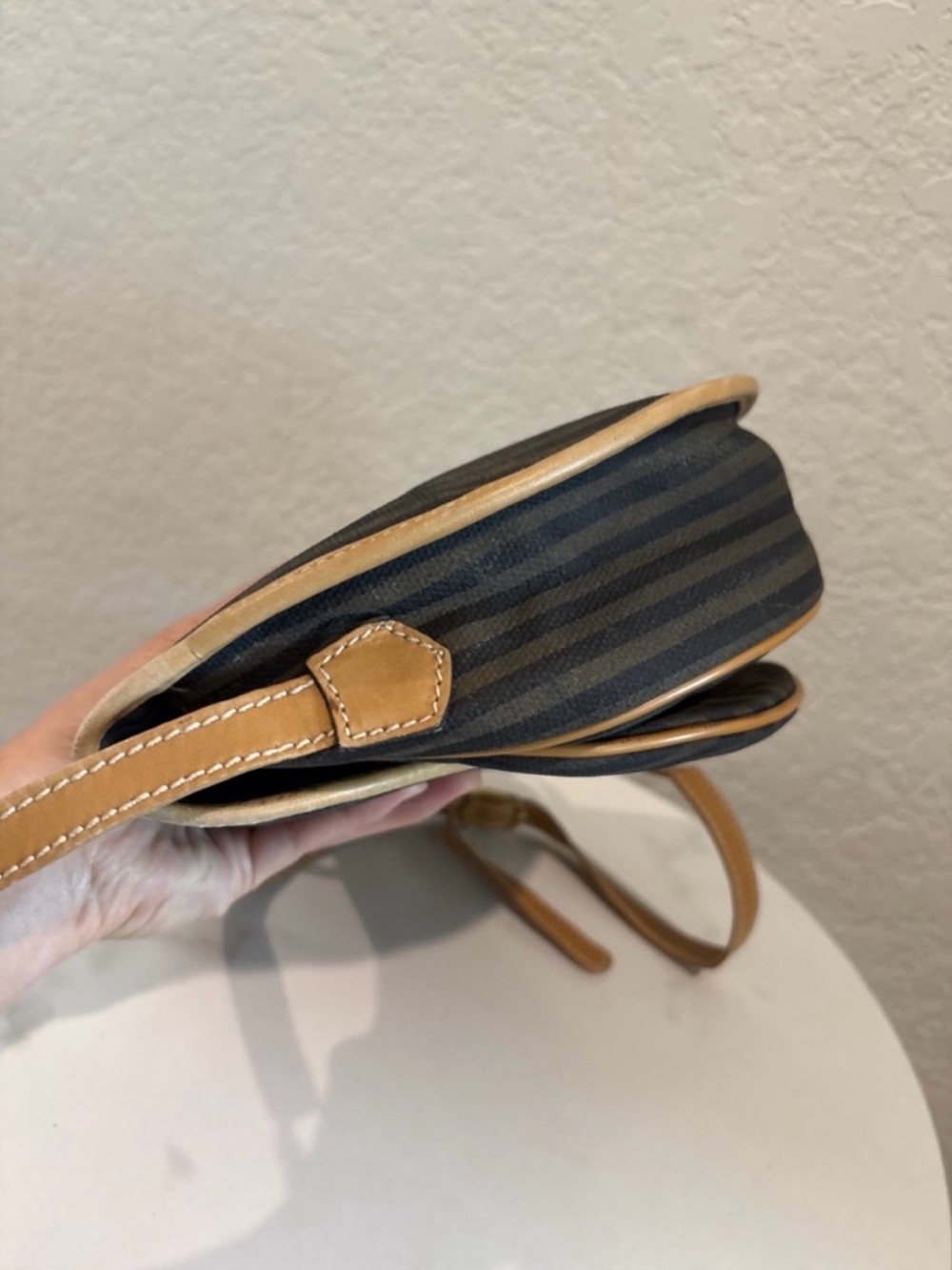 Fendi Vintage Pequín Stripe
Crossbody Bag - Picture 7 of 15